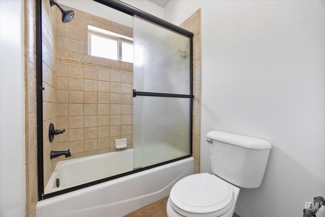 204 Somerford Court, Bakersfield, CA 93312