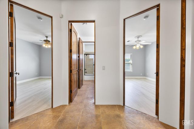 204 Somerford Court, Bakersfield, CA 93312