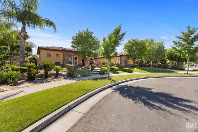 204 Somerford Court, Bakersfield, CA 93312