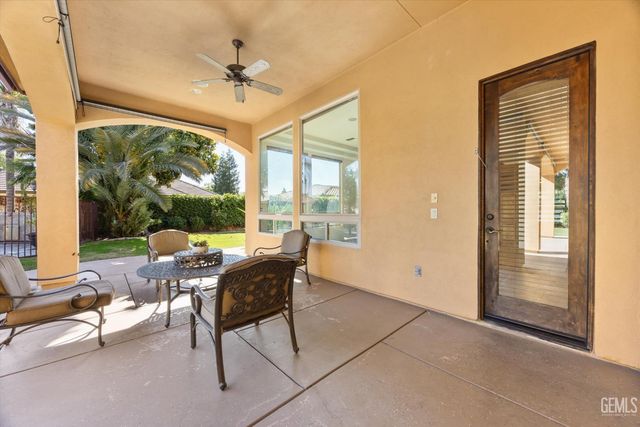 204 Somerford Court, Bakersfield, CA 93312