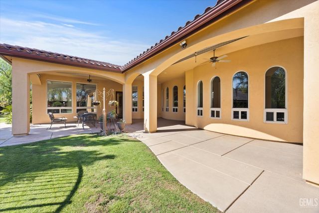 204 Somerford Court, Bakersfield, CA 93312