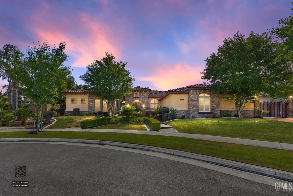 204 Somerford Court, Bakersfield, CA 93312