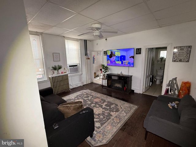 558 STANBRIDGE ST, Norristown, PA 19401