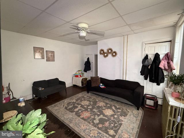 558 STANBRIDGE ST, Norristown, PA 19401