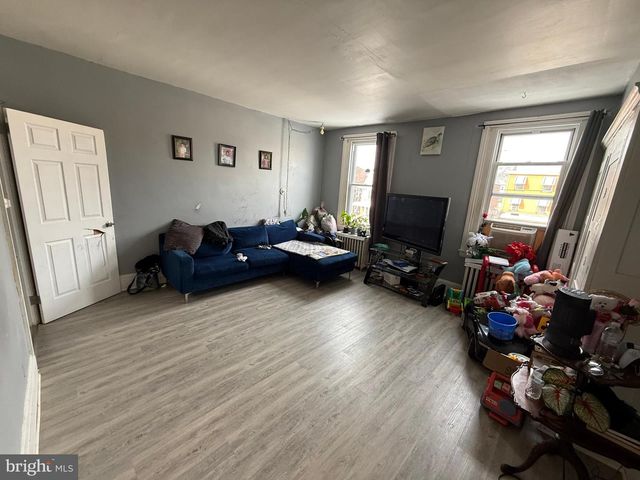 558 STANBRIDGE ST, Norristown, PA 19401