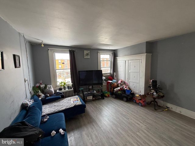 558 STANBRIDGE ST, Norristown, PA 19401