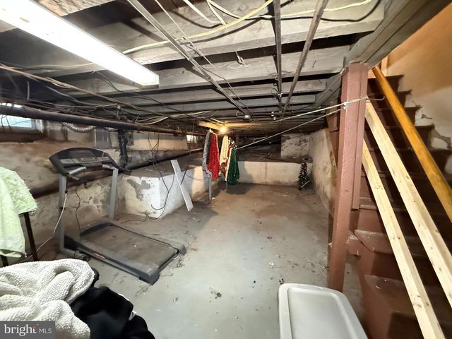 558 STANBRIDGE ST, Norristown, PA 19401