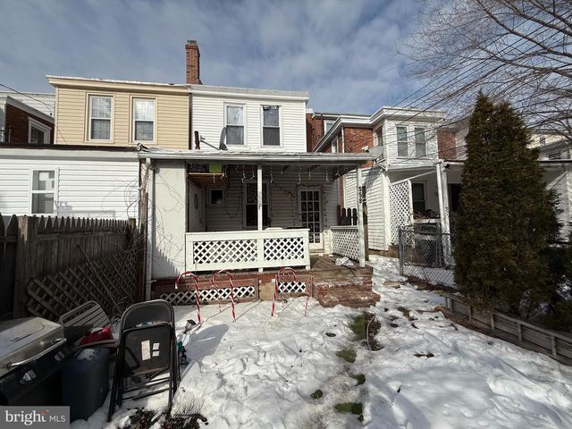 558 STANBRIDGE ST, Norristown, PA 19401