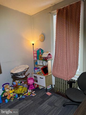 558 STANBRIDGE ST, Norristown, PA 19401