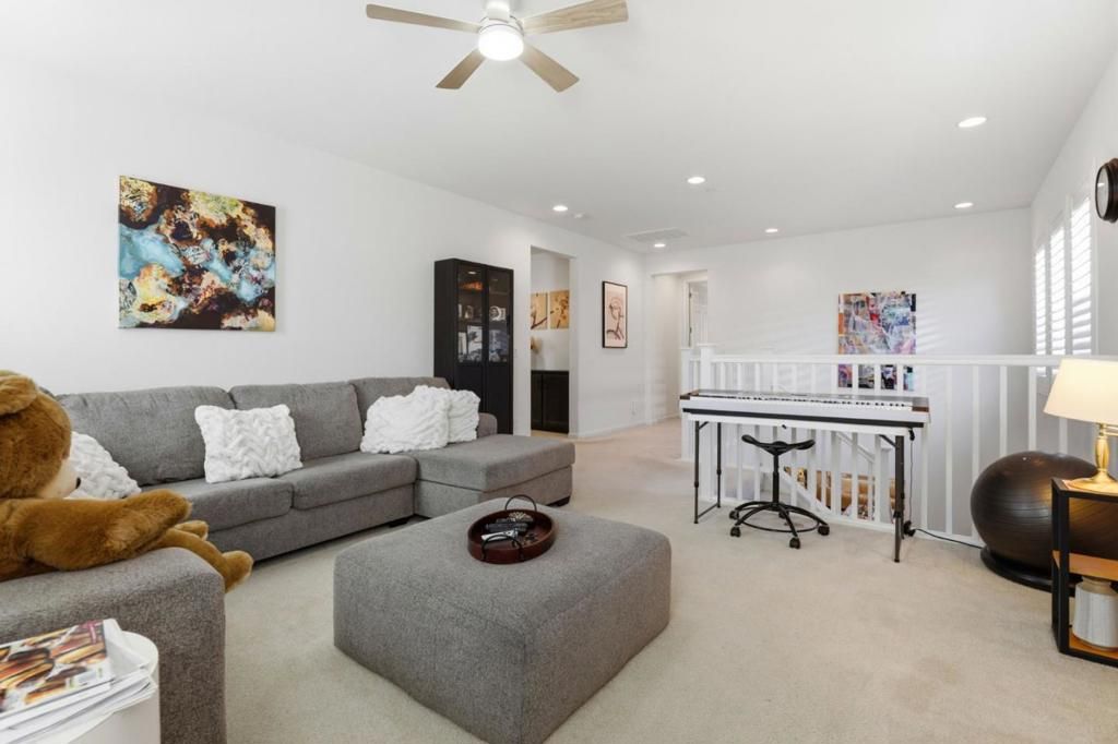 Image 21 of property listing at 1017 Ruby Way, Gilroy, CA 95020