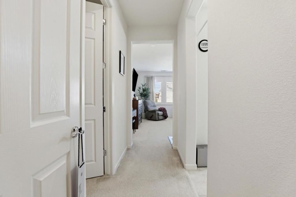 Image 23 of property listing at 1017 Ruby Way, Gilroy, CA 95020