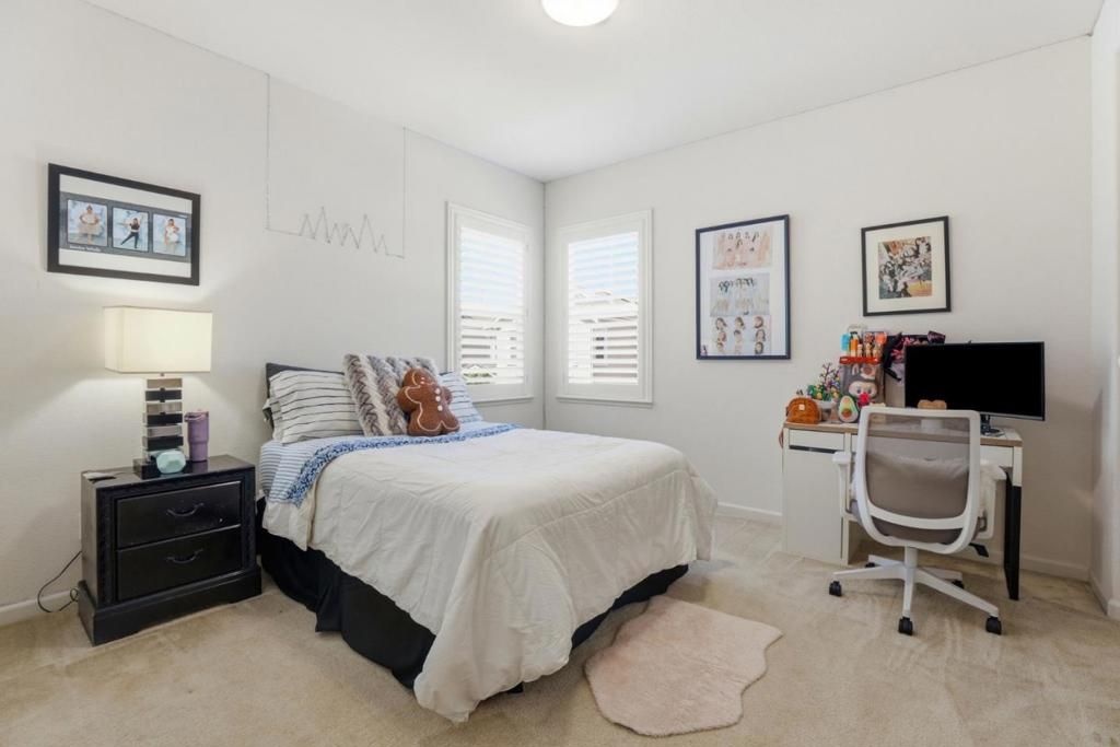 Image 25 of property listing at 1017 Ruby Way, Gilroy, CA 95020