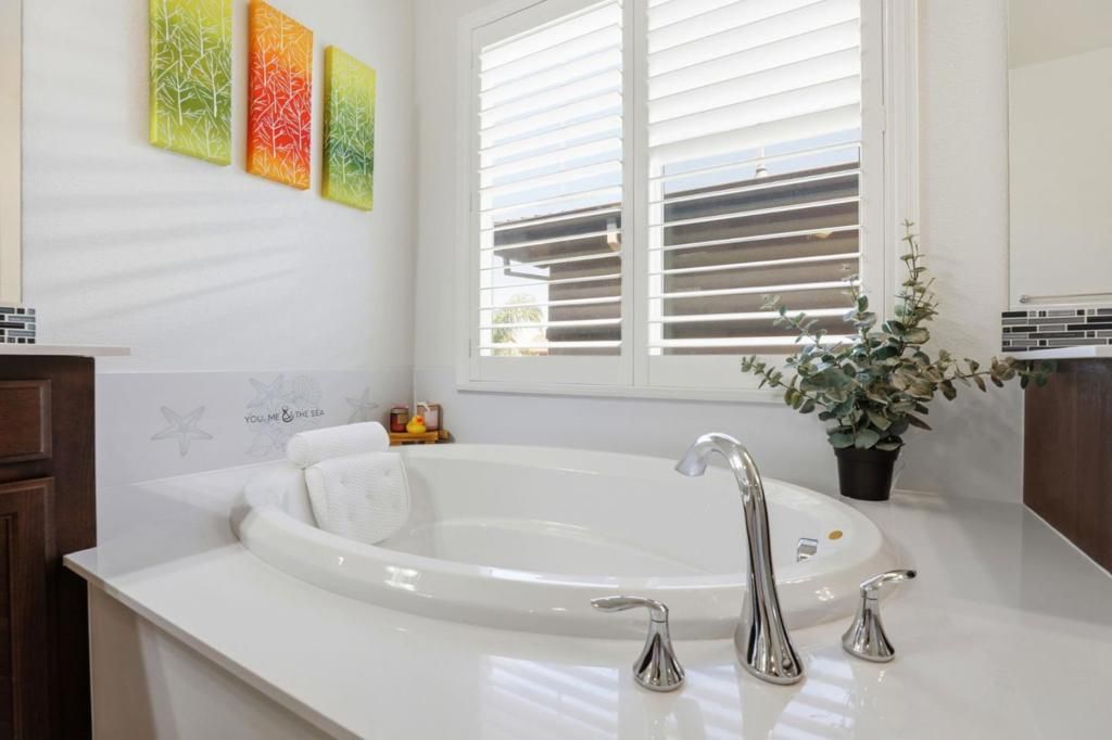 Image 31 of property listing at 1017 Ruby Way, Gilroy, CA 95020