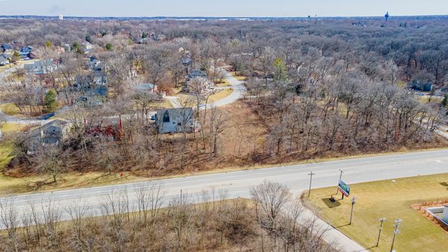 829 Bonnie Brae Lane, Bolingbrook, IL 60440