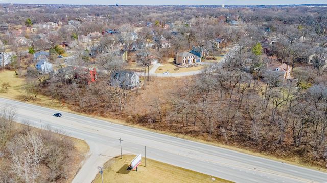 829 Bonnie Brae Lane, Bolingbrook, IL 60440