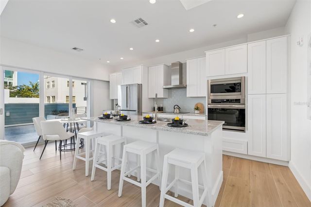 1343 4TH STREET 202, Sarasota, FL 34236