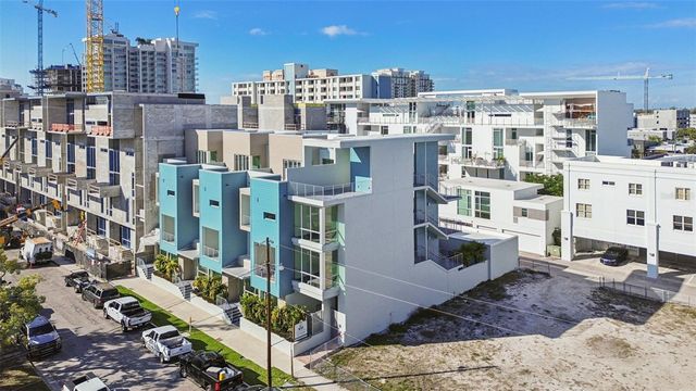 1343 4TH STREET 202, Sarasota, FL 34236