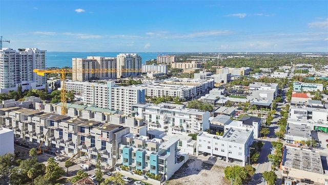 1343 4TH STREET 202, Sarasota, FL 34236