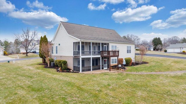 275 Chestnut Creek DR, Hardy, VA 24101