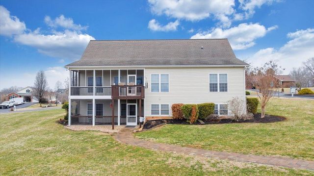 275 Chestnut Creek DR, Hardy, VA 24101