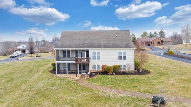 275 Chestnut Creek DR, Hardy, VA 24101