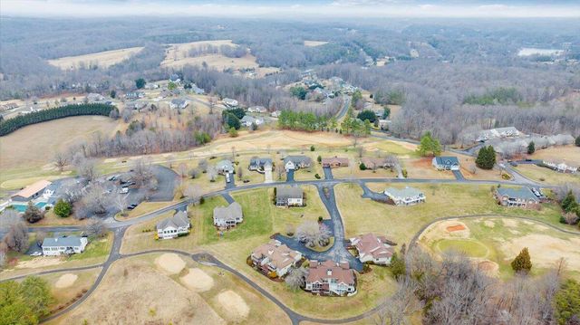 275 Chestnut Creek DR, Hardy, VA 24101