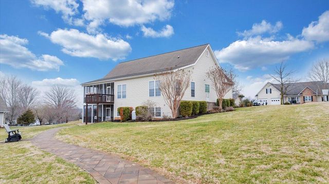 275 Chestnut Creek DR, Hardy, VA 24101