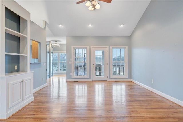 275 Chestnut Creek DR, Hardy, VA 24101