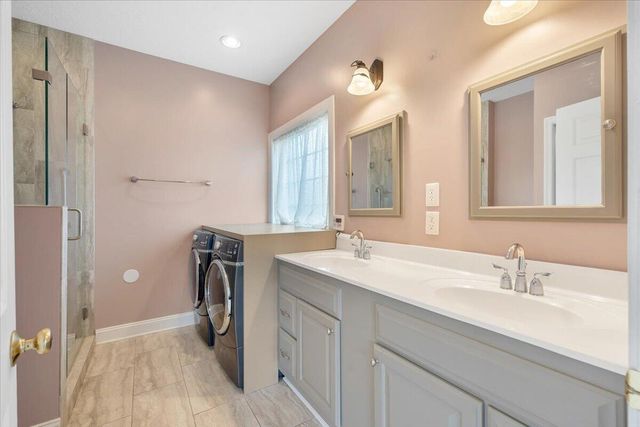 275 Chestnut Creek DR, Hardy, VA 24101