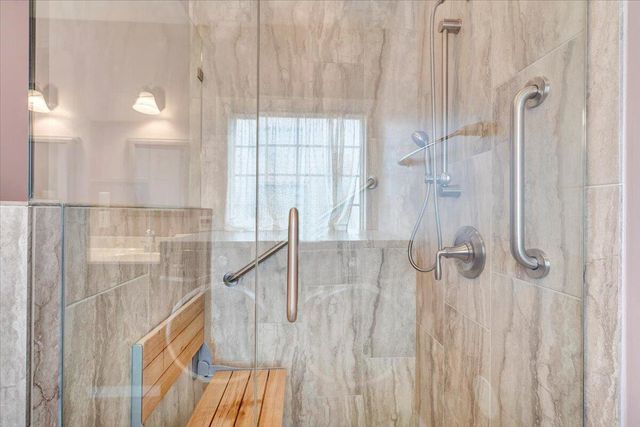 275 Chestnut Creek DR, Hardy, VA 24101