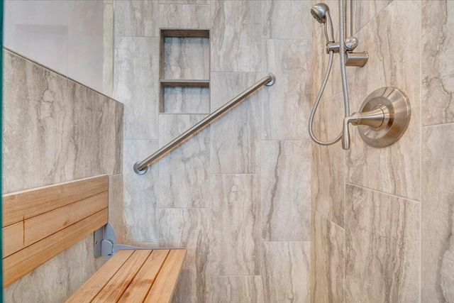 275 Chestnut Creek DR, Hardy, VA 24101