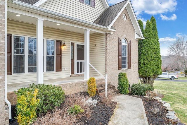 275 Chestnut Creek DR, Hardy, VA 24101