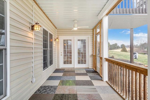 275 Chestnut Creek DR, Hardy, VA 24101