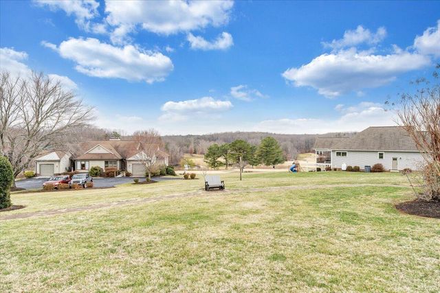 275 Chestnut Creek DR, Hardy, VA 24101