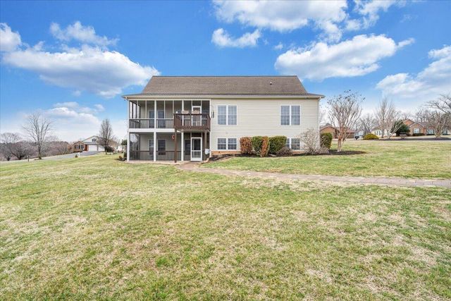 275 Chestnut Creek DR, Hardy, VA 24101