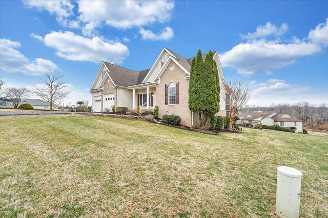 275 Chestnut Creek DR, Hardy, VA 24101