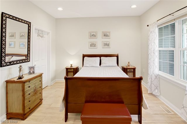 5121 Shepherds Glen, Willoughby, OH 44094