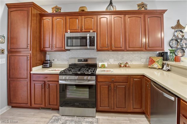 5121 Shepherds Glen, Willoughby, OH 44094