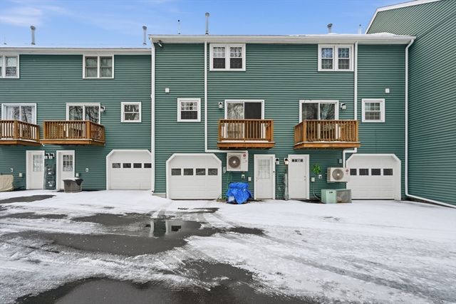 551 Hildreth St 21, Dracut, MA 01826