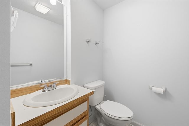 551 Hildreth St 21, Dracut, MA 01826