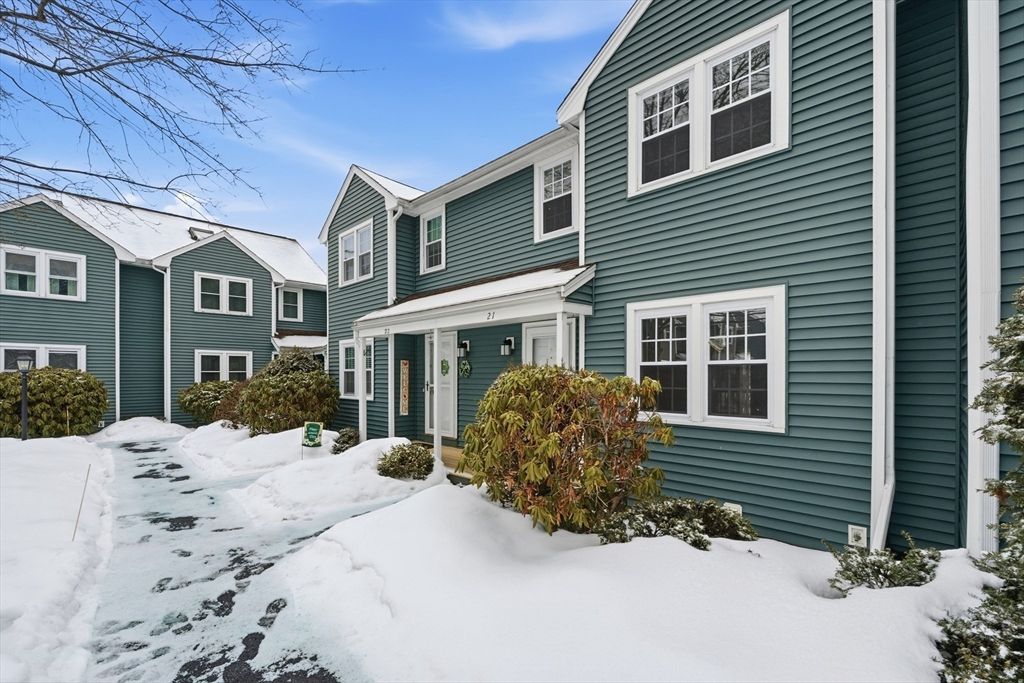 551 Hildreth St 21, Dracut, MA 01826