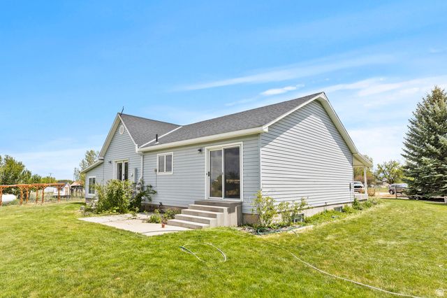 1145 W WESTSIDE HWY, Dayton, ID 83232