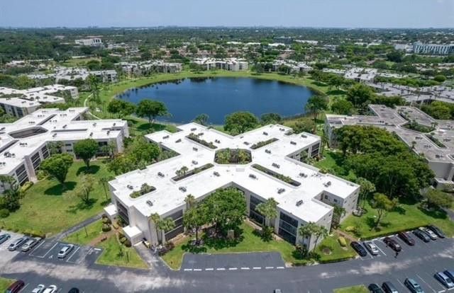5160 Las Verdes Circle 217, Delray Beach, FL 33484