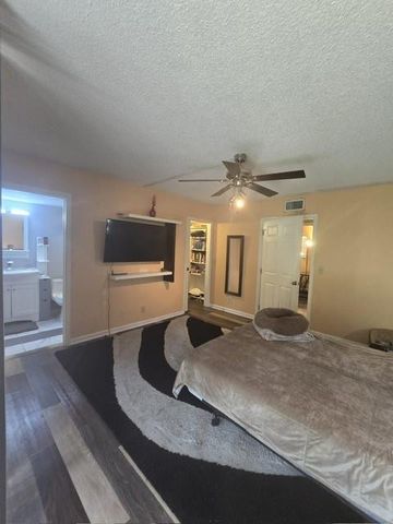 5160 Las Verdes Circle 217, Delray Beach, FL 33484