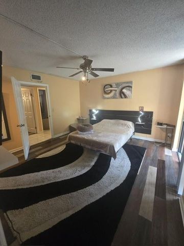 5160 Las Verdes Circle 217, Delray Beach, FL 33484