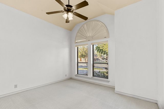 5811 Oak Creek, Midland, TX 79707