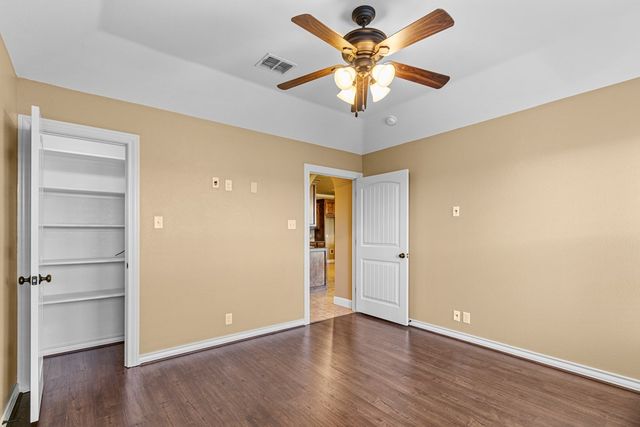 5811 Oak Creek, Midland, TX 79707