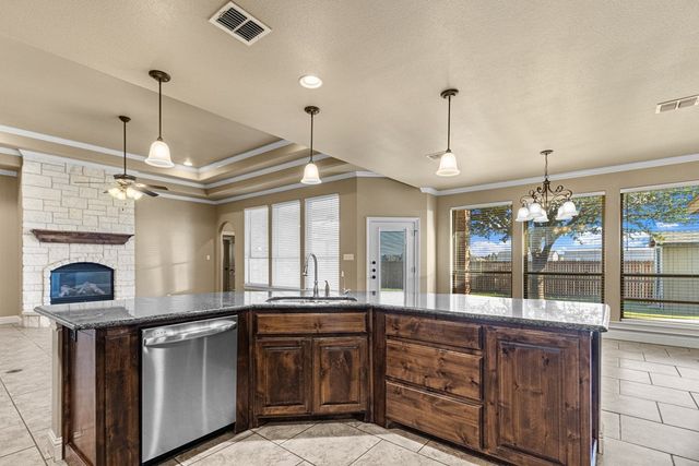 5811 Oak Creek, Midland, TX 79707