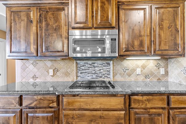 5811 Oak Creek, Midland, TX 79707