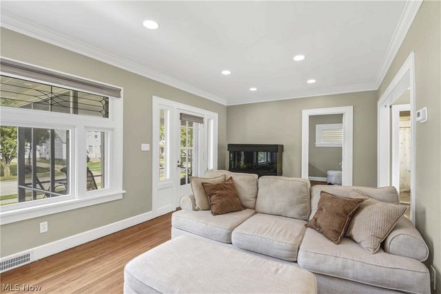 4213 W 223rd Street, Fairview Park, OH 44126